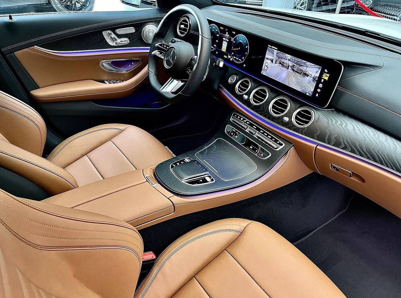 Mercedes-Benz E200