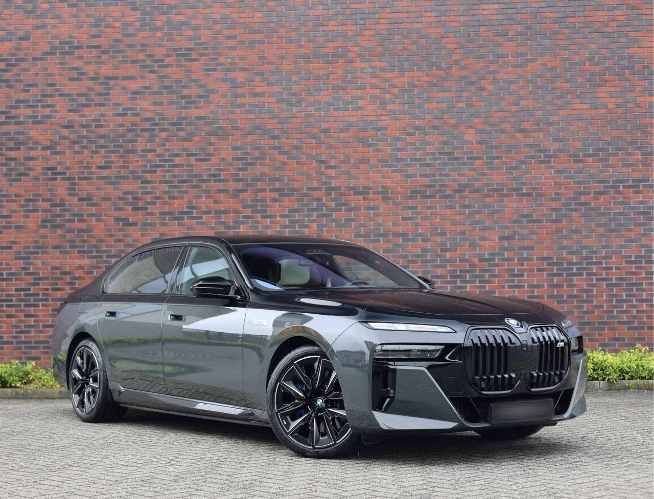 BMW 760