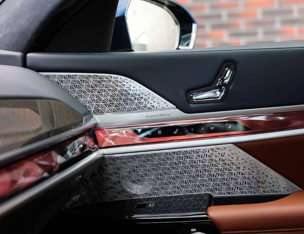 BMW 750